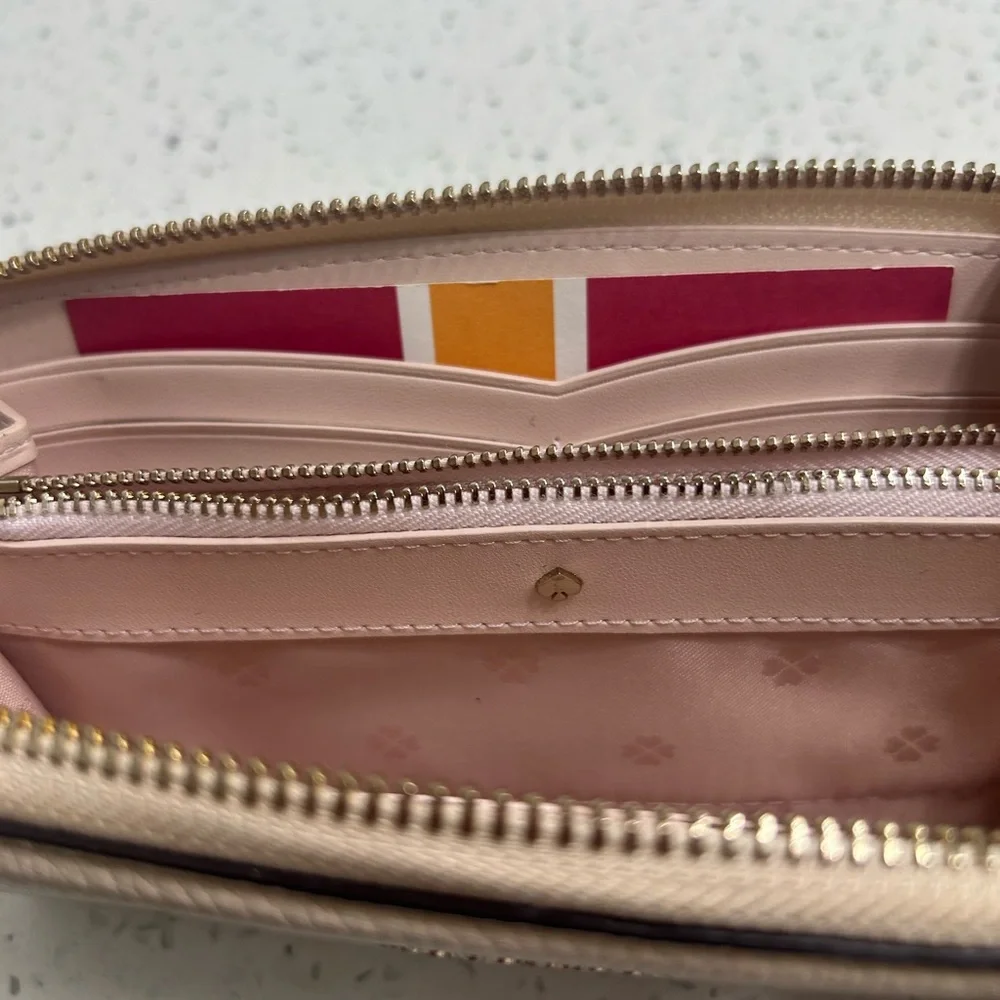 Kate Spade Hand Wallet - Picture 5 of 9
